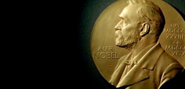 Нобелевскую премию мира дали иракской девушке и гинекологу из ДРК
