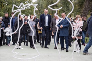 На Троєщині Кличко відкрив новий сучасний парк з велодоріжками