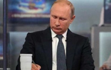 Рейтинг Путина упал до 39%