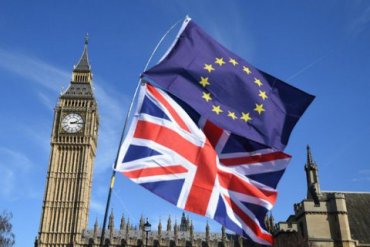Более миллиона британцев подписались за проведение еще одного референдума
