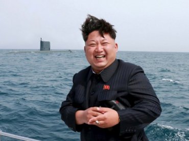 Ким Чен Ын запустил ракету с подводной лодки