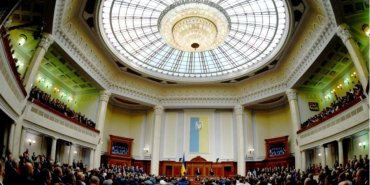 Рада одобрила в первом чтении законопроект о разделении полномочий мэра Киева и главы КГГА