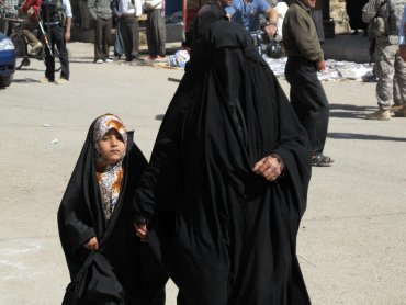 Священнослужители в Ираке детей и девушек выдают замуж только ради секса