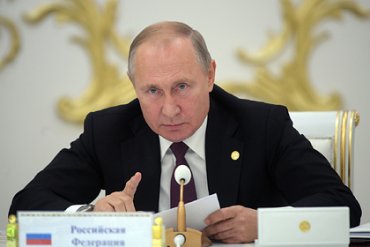 Путин предложил СНГ подумать о единой валюте