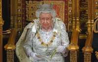 Королева Британии без  короны открыла новую сессию парламента