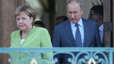Путин потребовал от Меркель включить формулу Штайнмайера в украинское законодательство