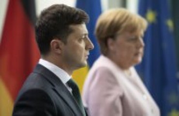 Меркель одобрила начало разведения сил на Донбассе