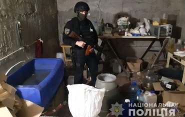 В Запорожской области ликвидировали масштабную схему сбыта наркотиков