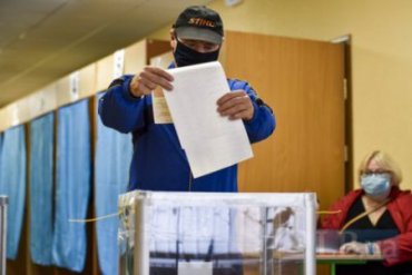 Большинство украинцев проигнорировало местные выборы
