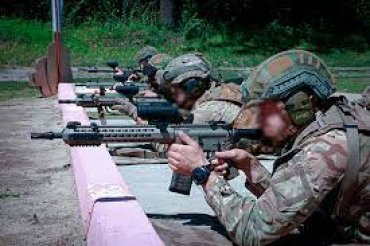 Бойцов Нацгвардии перевооружают винтовками UAR-15 вместо автоматов Калашникова