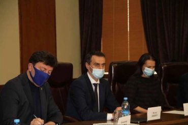 Ляшко инициирует отставку главы горздрава Запорожья после объезда центров вакцинации