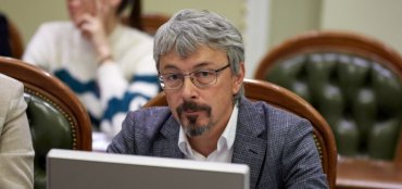Министр культуры Украины предложил блокировать пользователей соцсетей за фейки о вакинации