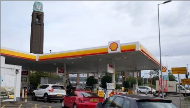 Взлетели цены на бензин и продукты: Великобритания погружается в кризис