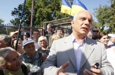 Муж Тимошенко призвал мир остановить «преступный режим Януковича»
