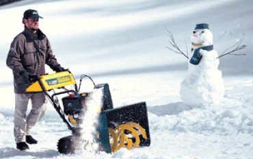 Уборка снега – лопата или снегоуборщик?
