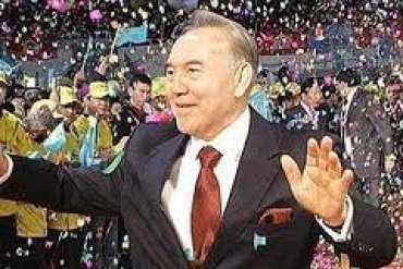 Назарбаев призвал казахских женщин не носить хиджаб