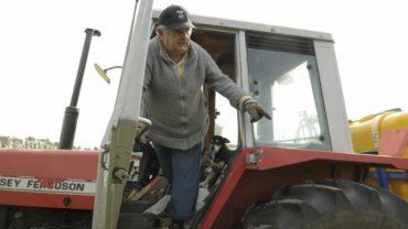 Президент Уругвая живет на ферме и сам обрабатывает землю