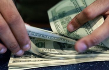 Нацбанк обязал экспортеров продавать половину валютной выручки