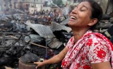 В Бангладеш сгорела швейная фабрика – 120 погибших