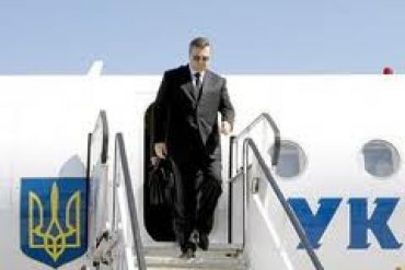 Янукович улетел в Арабские Эмираты