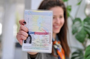 Евросоюз отменит визы для украинцев уже в следующем году