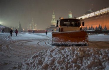 Москва остановилась в многокилометровых пробках