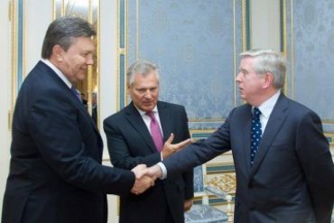 Янукович после встречи с Коксом и Квасьневским даст команду, как голосовать