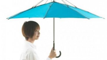 Создан зонт, который всегда остается сухим