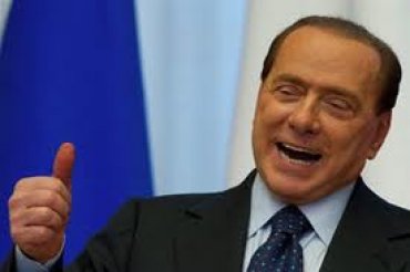 Берлускони возродил движение «Вперед, Италия!» и чуть не потерял сознание