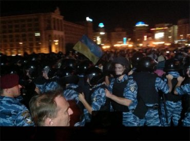 Суд ограничил акции протеста на Майдане