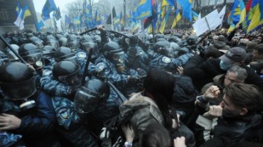 Европарламент предостерег украинскую власть от применения силы на «евромайданах»