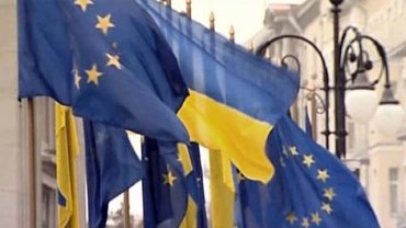 Українці звинувачують політиків у таємній підготовці невигідної угоди з ЄС