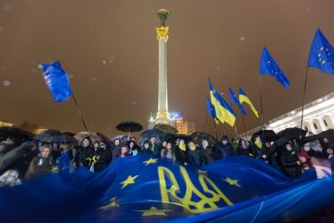Майдан Независимости полностью очистился от партийной символики