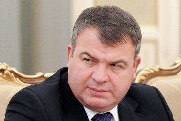 Против экс-министра обороны России возбудили уголовное дело