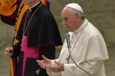 Папа Франциск лично извинился перед молодым человеком, ставшим жертвой сексуального насилия