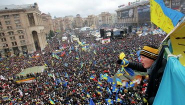 Многотысячное народное вече на Майдане потребовало немедленной отставки генпрокурора Яремы