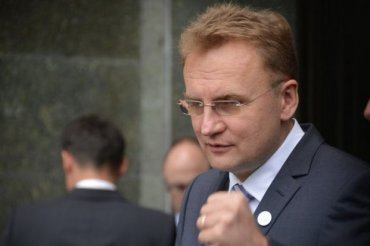 Партия Порошенко поддержала Садового на выборах мэра Львова