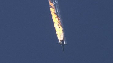 Один из летчиков сбитого Су-24 погиб