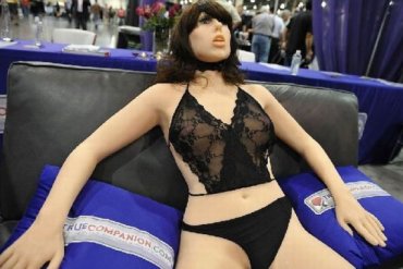 В Европе появятся кафе с роботами-проститутками