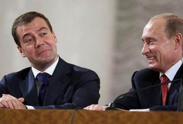 Подарок Дмитрию Медведеву вызвал дипломатический скандал