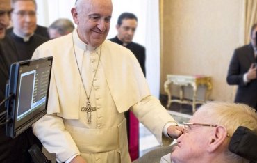 Папа Франциск принял в Ватикане Стивена Хокинга