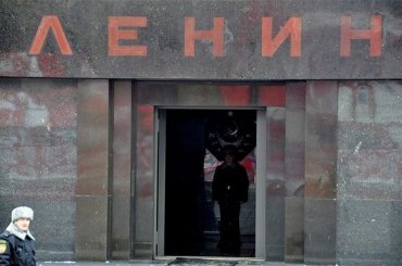 Судьбу тела Ленина россияне решат на референдуме
