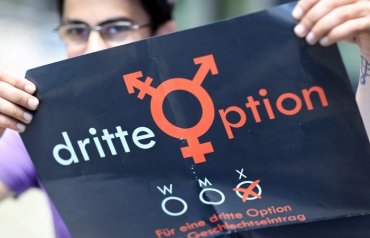 В Германии официально появится третий пол – интерсексуалы