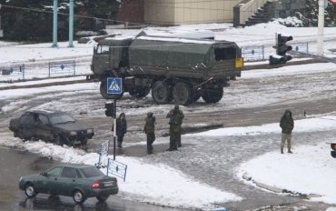 В Луганске взяли штурмом здание прокуратуры ЛНР