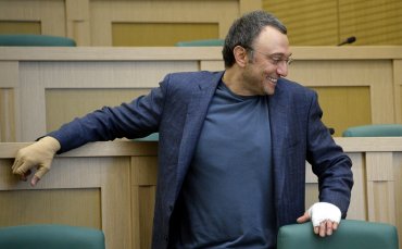Задержанному во Франции российскому сенатору предъявили обвинение