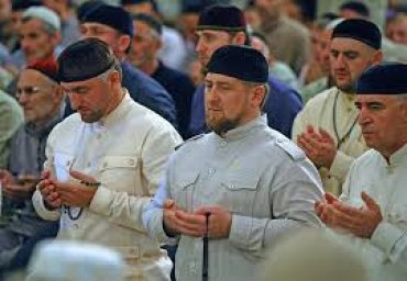Мусульманам в Чечне продавали колбасу со свининой