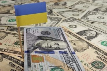 Стало известно, сколько Украина еще одолжит денег у МВФ: Будет три транша
