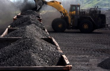 Ахметова возобновил закупки угля в России