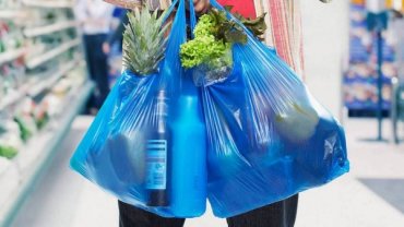 Депутаты запретили украинцам использовать пластиковые пакеты