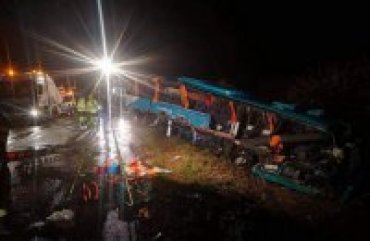 В Словакии школьный автобус столкнулся с грузовиком – 12 погибших